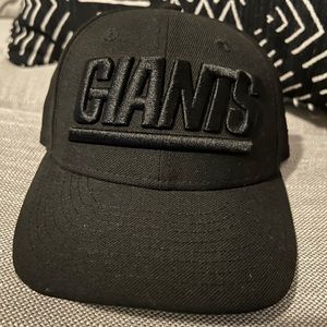 New York giants black fitted hat
